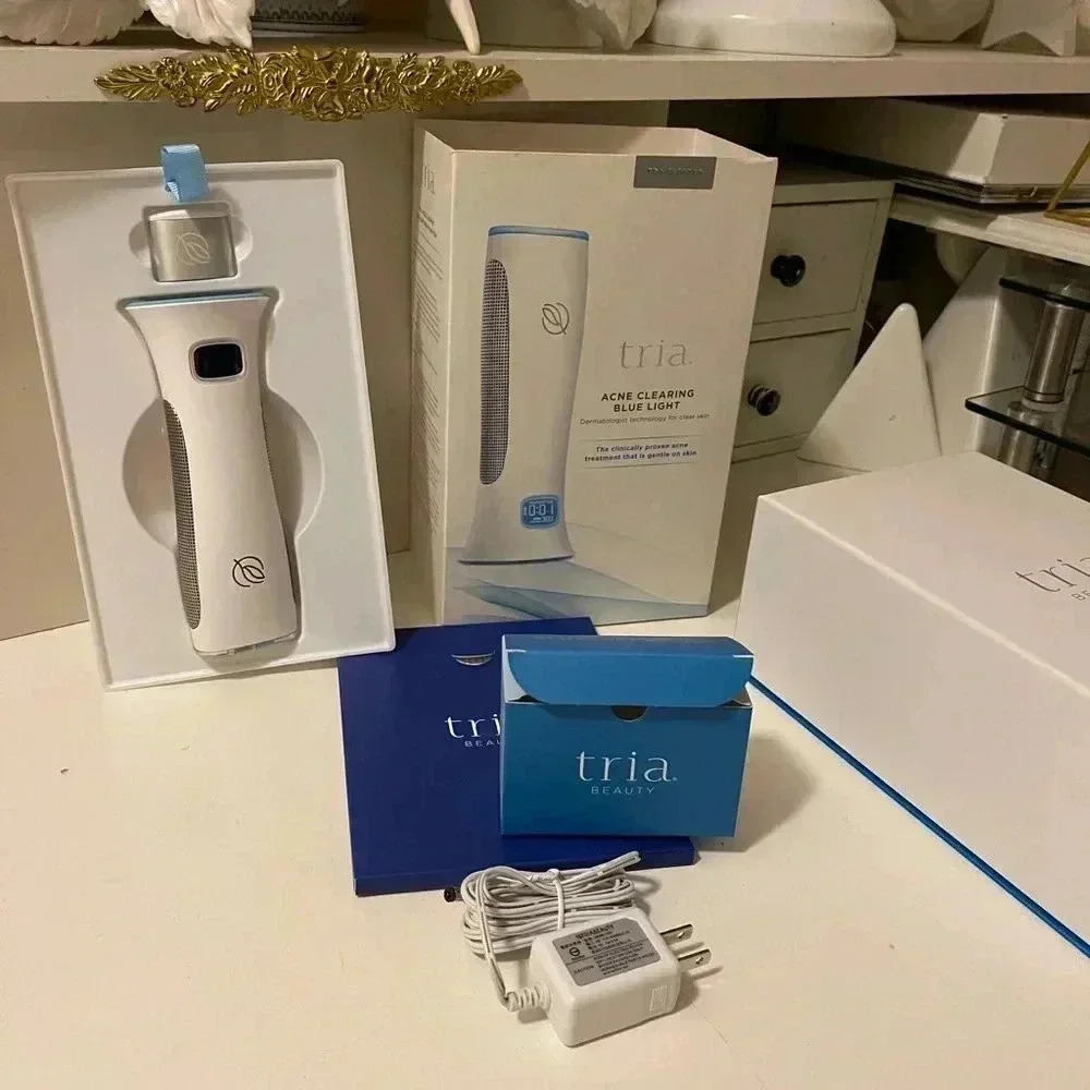 Tria Blue Light Acne Clearing. Problem with Acne no worries get this to help you - Picture 9 of 10